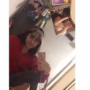 Meet your Posher, Dalia